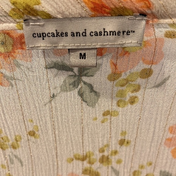 Cupcakes and Cashmere Floral Flutter Sleeve Dress Size Medium - Picture 4 of 7